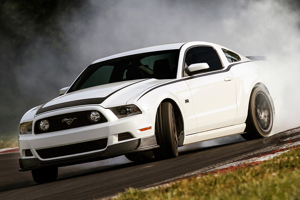 Вон Гиттин представил Mustang RTR 2013 