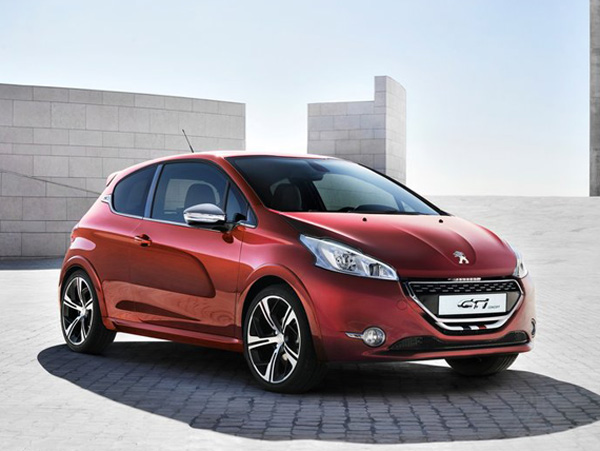 В Париж привезут серийный Peugeot 208 GTi 