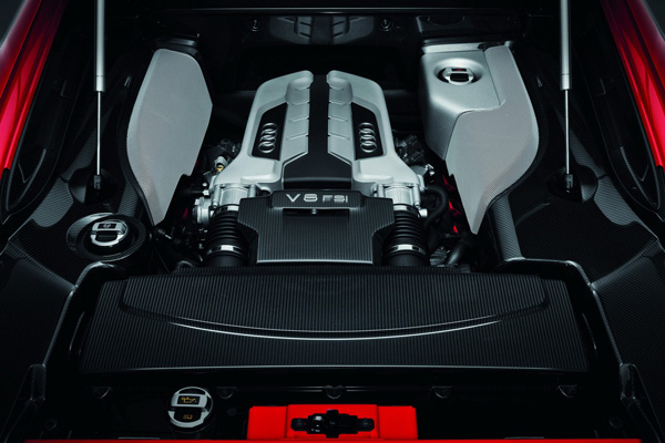 Audi анонсировала рестайлинговый вариант R8 2013