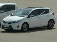 Первые фотографии Toyota Auris 2013