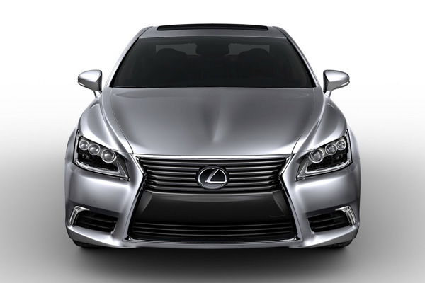 Появились официальные фотографии Lexus LS 2013