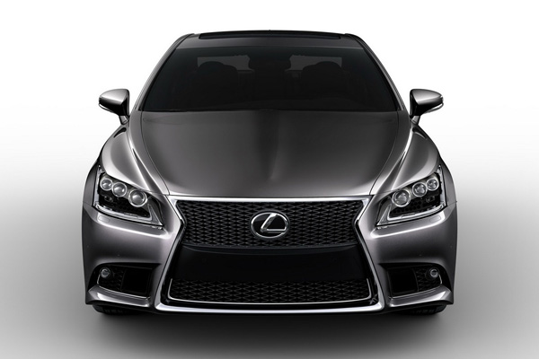 Появились официальные фотографии Lexus LS 2013