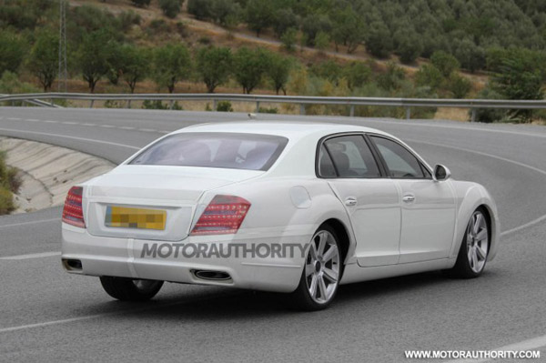 Bentley Continental Flying Spur 2014 замаскировали