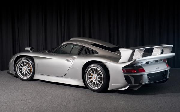  Уникальный Porsche 911 GT1 выставлен на продажу