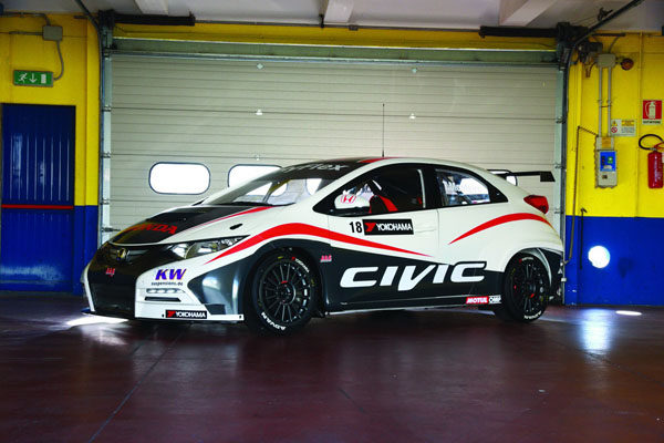 Работа над Honda Civic WTCC в финальной стадии