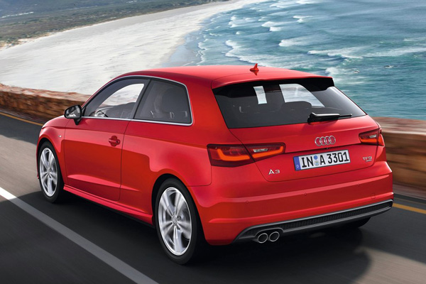 Названа цена Audi A3 2013 для России 