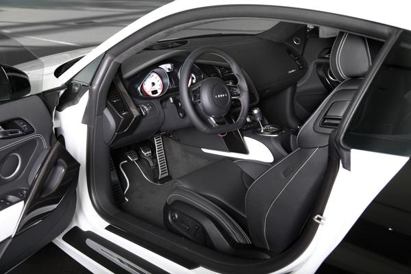 Audi выпустит два специальных издания купе R8 
