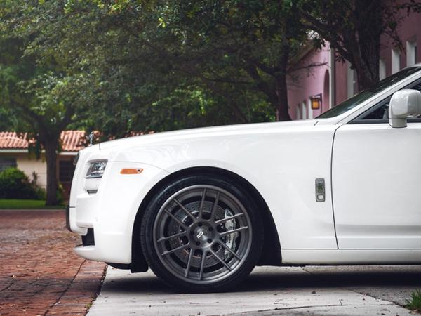 Rolls-Royce Ghost на дисках от ADV.1 Wheels