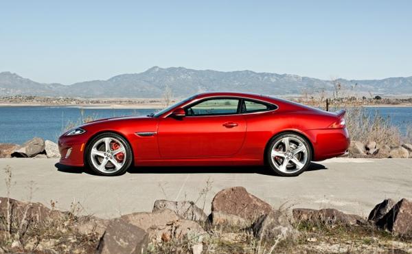 Цены на купе и кабриолет Jaguar XK 2013 