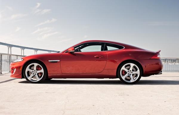 Цены на купе и кабриолет Jaguar XK 2013 