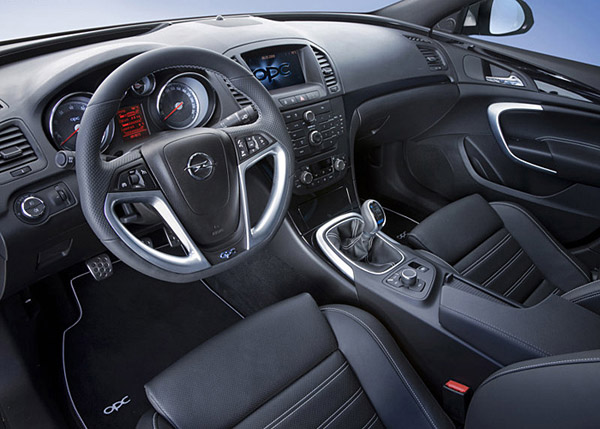 Opel Insignia 2013 может получить более 400 л. c.