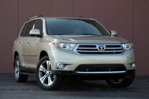 Toyota объявила цены на 5 моделей внедорожников