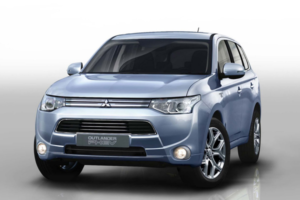 Mitsubishi подробно рассказала про Outlander PHEV