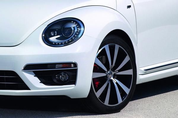 Volkswagen объявил цены пакетов R-Line для Beetle