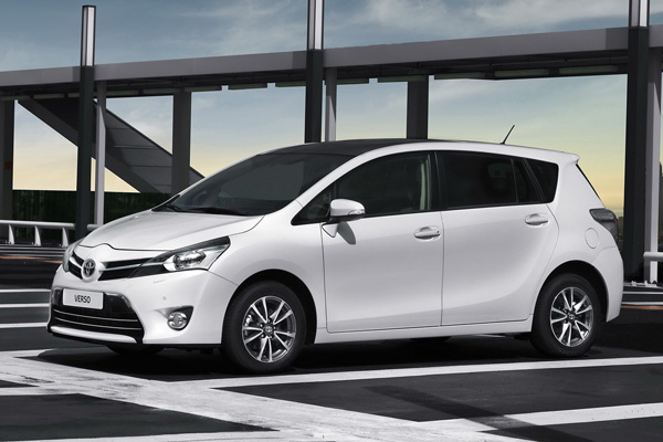 В Париже представят обновленную Toyota Verso 2013