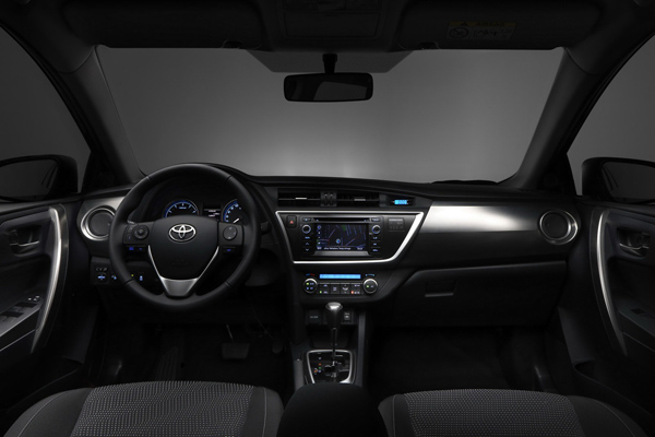 Toyota Auris 2013 - технические характеристики