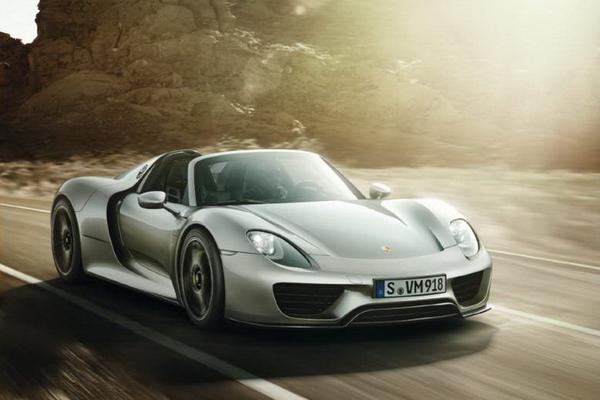 Porsche обнародовал новые данные о 918 Spyder