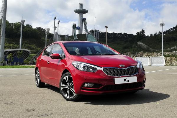 Kia представила в Корее седан Forte/Cerato 2014