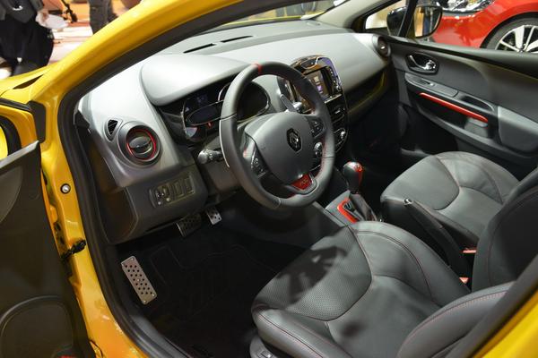 200-сильный Renault Clio RS дебютировал в Париже