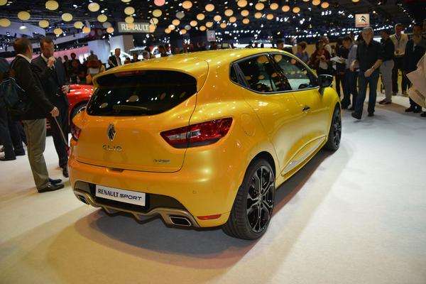 200-сильный Renault Clio RS дебютировал в Париже