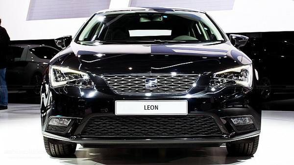 На выставке в Париже назвали цену SEAT Leon 2013