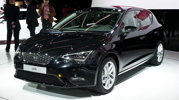 На выставке в Париже назвали цену SEAT Leon 2013