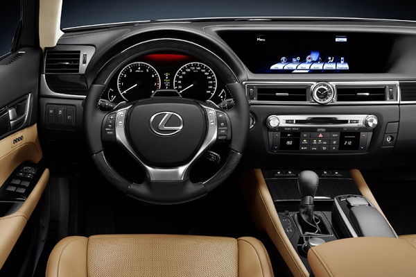 Lexus оценил «базовый» CT200h в 35 600 долларов