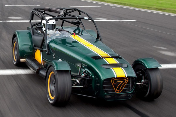 Superlight R600 – самый быстрый спорткар Caterham