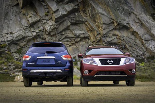 Nissan назвал цены на все версии Pathfinder 2013