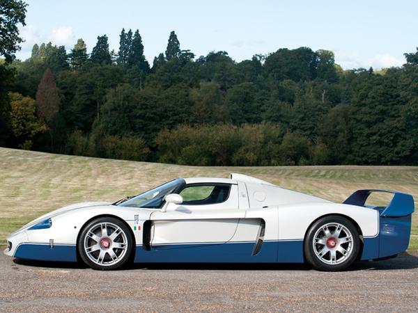 Maserati MC12 будет выставлен на аукцион в Лондоне