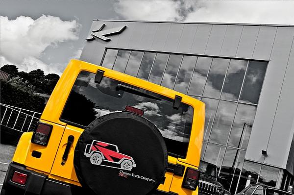 А. Kahn Design приукрасил Jeep Wrangler Sahara