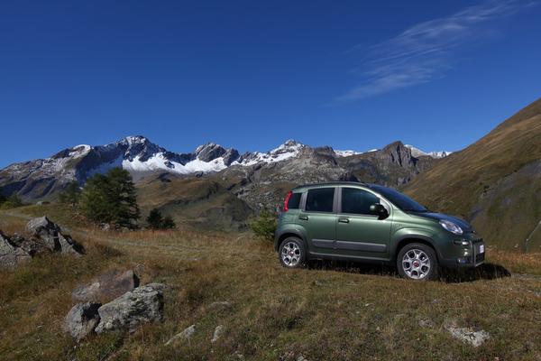 FIAT представил модели Panda 4x4 и Panda Trekking