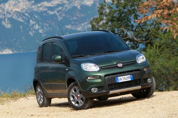 FIAT представил модели Panda 4x4 и Panda Trekking