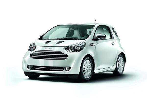 Крошечный Aston Martin Cygnet снабдили мотором V12