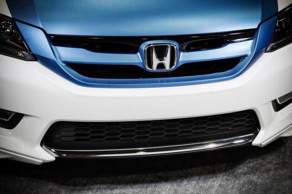 Honda показала тюнингованные купе и седан Accord