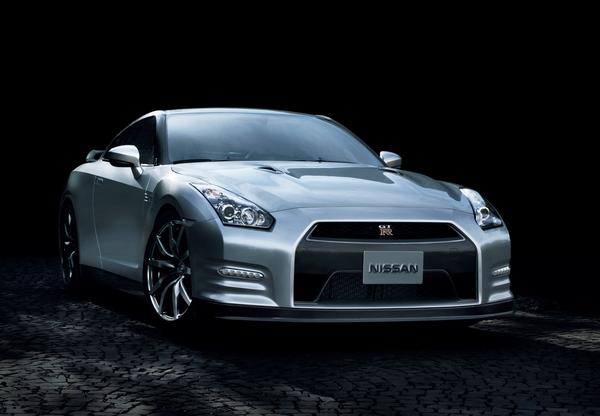 Новые данные о Nissan GT-R 2013