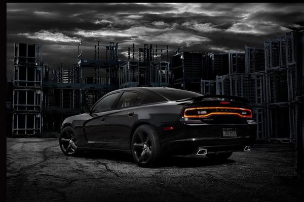 Dodge создал версию Blacktop для своих седанов