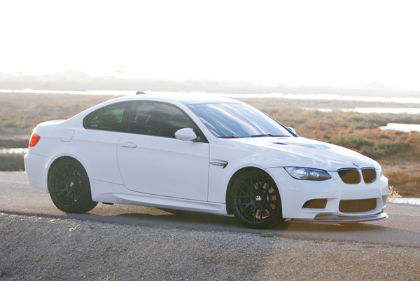 Mode Carbon презентовал BMW M3 Coupe Snow White