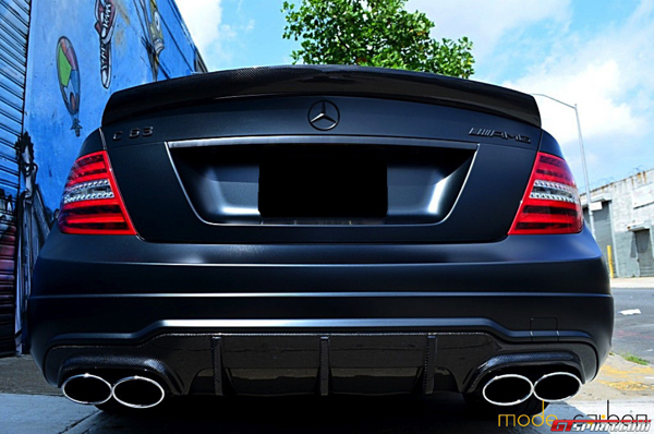 Mercedes C63 Dark Knight Portfolio от Mode Carbon