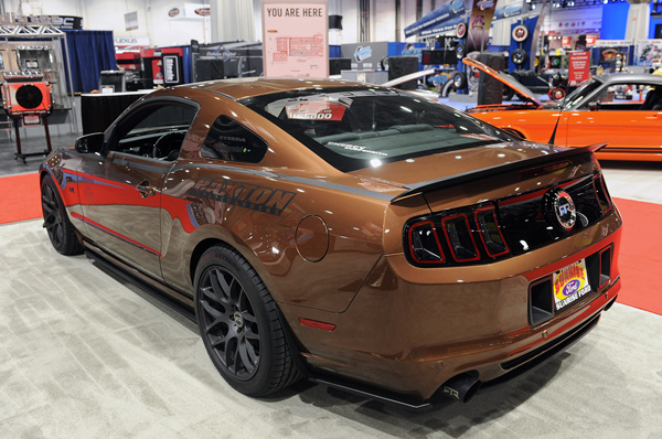 Ford Mustang Gold Bronze – экспонат SEMA 2012