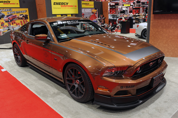 Ford Mustang Gold Bronze – экспонат SEMA 2012