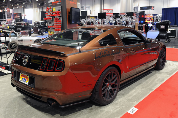 Ford Mustang Gold Bronze – экспонат SEMA 2012