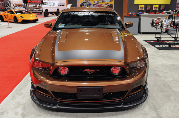 Ford Mustang Gold Bronze – экспонат SEMA 2012