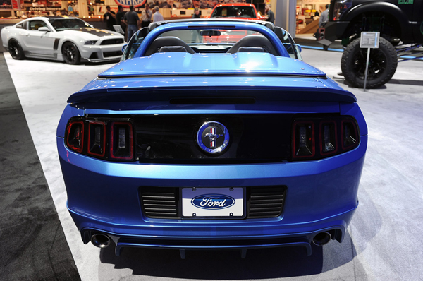 Ford Mustang V6 Convertible в тюнинге Stitchcraft