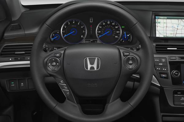 Honda представила обновленный Crosstour 2013