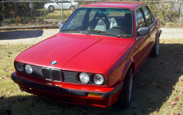 BMW 325e с двигателем Ford V8 продается на eBay 