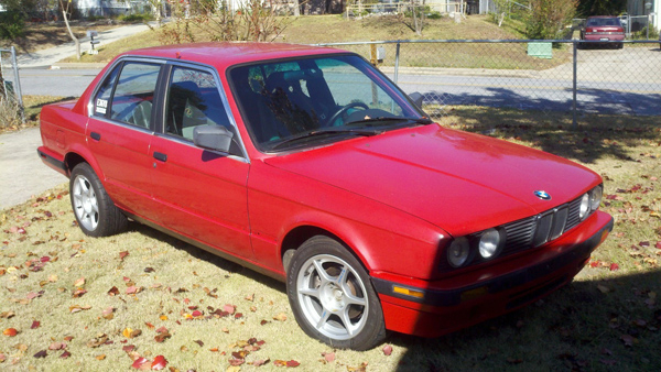 BMW 325e с двигателем Ford V8 продается на eBay 