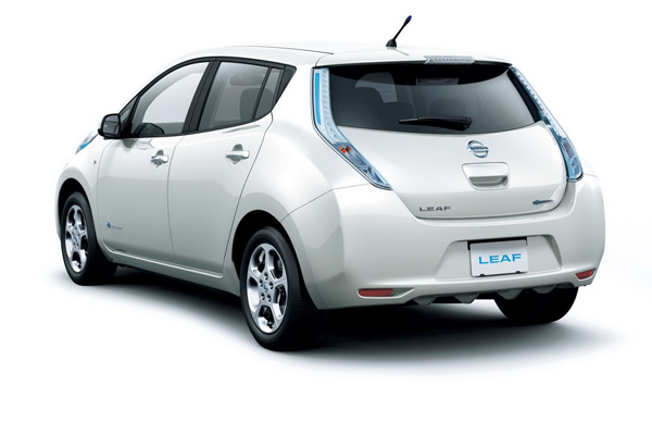 Nissan анонсировал обновленный Leaf 2013