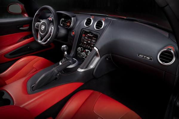 Dodge SRT Viper 2013 поступил в продажу