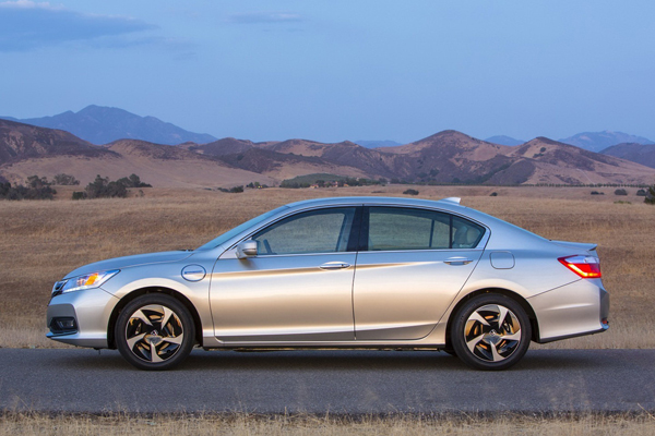 Honda Accord Plug-in Hybrid оценена в 39 780 $